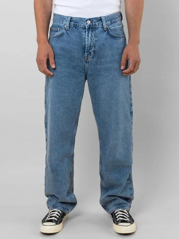 Layered Outfits Loose Jeans